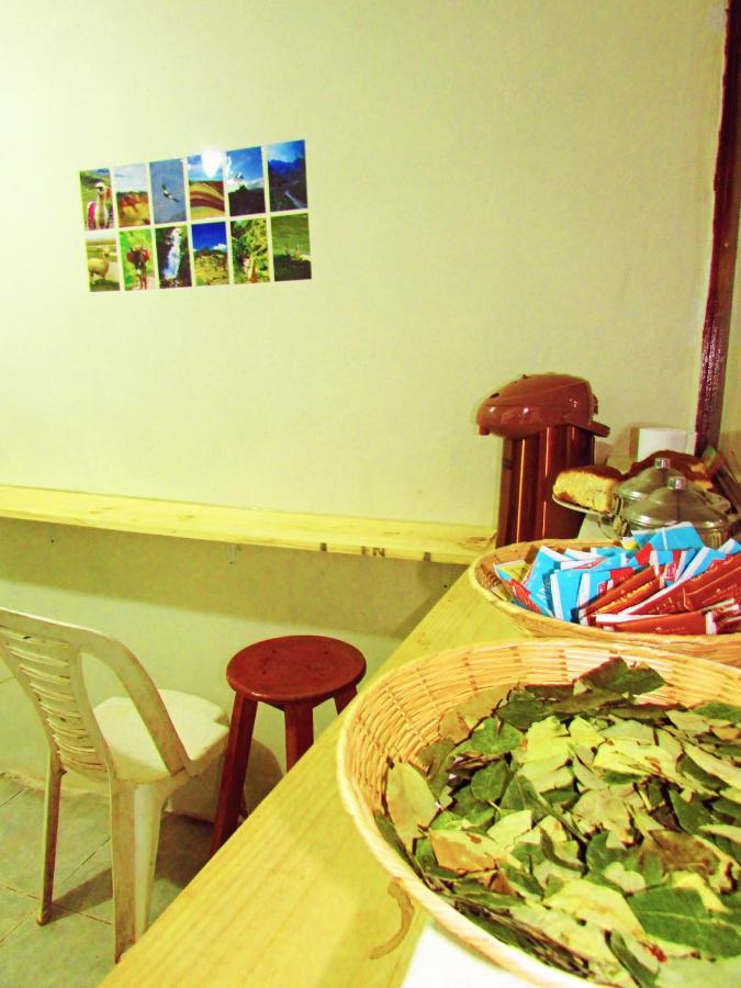The Grasshopper Hostels Av Alta Куско Екстер'єр фото