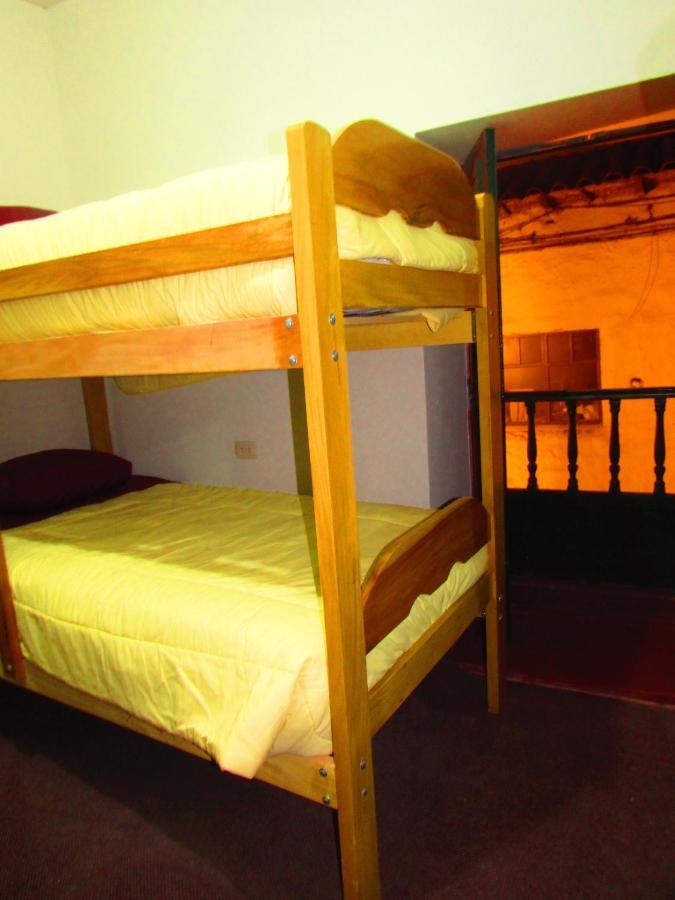 The Grasshopper Hostels Av Alta Куско Екстер'єр фото